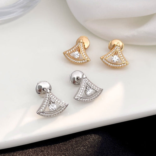 ˇShow YourselfˇDREAM MINI DIAMOND STUD EARRINGS